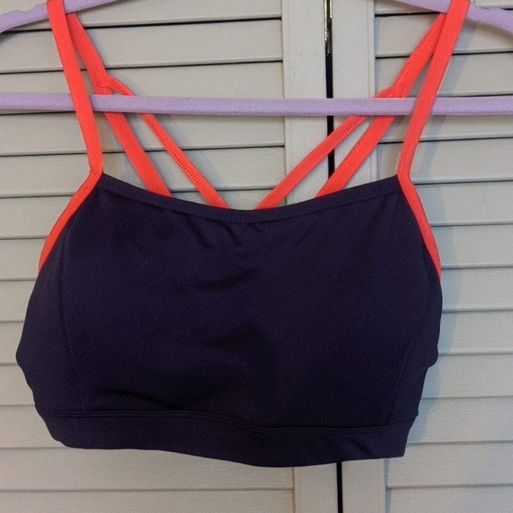 Sports bra